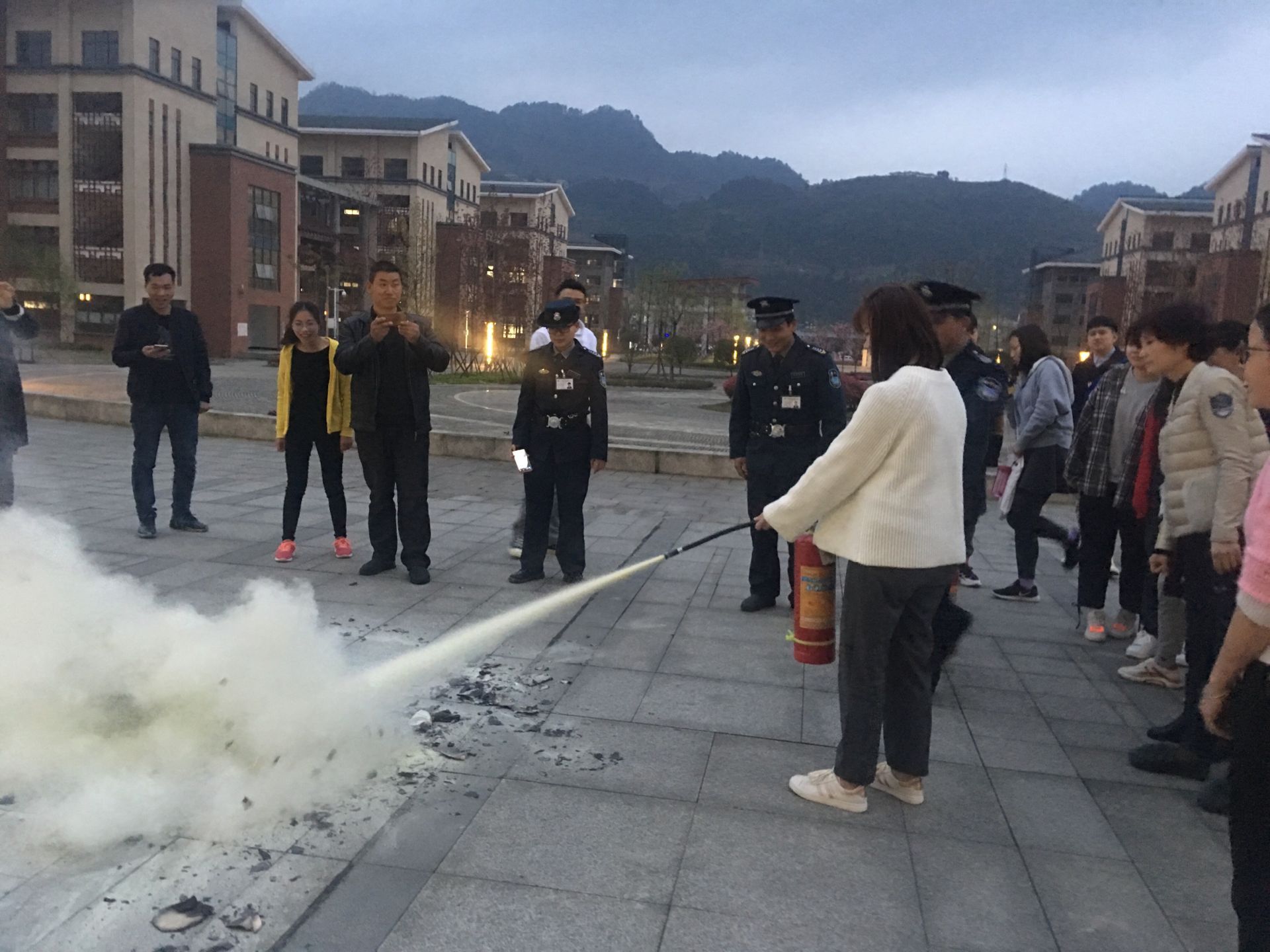 1554256794119163.jpg 1554256794119163.jpg